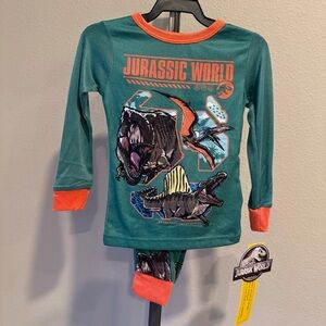 NWT Jurassic World boys soft lightweight two piece pajama set